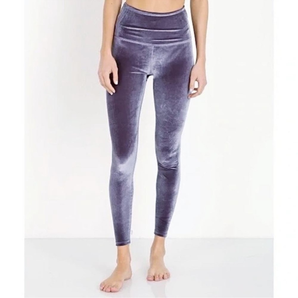 Beyond Yoga Motion high waisted velvet leggings